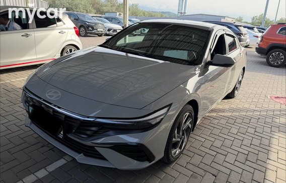Hyundai Elantra 2024