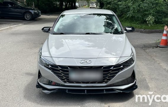 Hyundai Elantra 2022