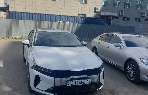 Kia K5 2025