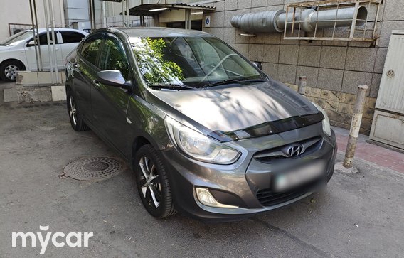 Hyundai Solaris 2012