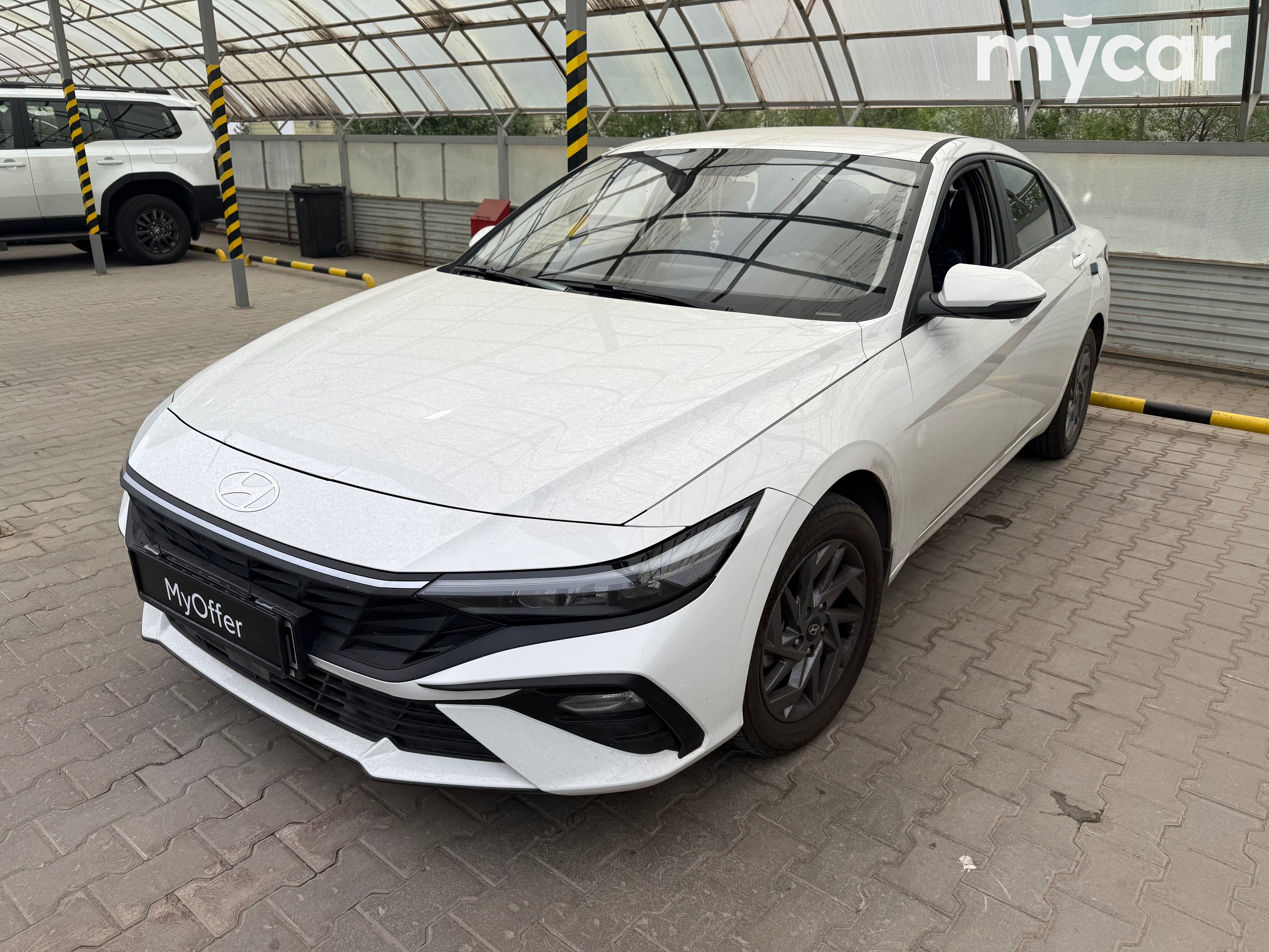Hyundai Elantra 2024