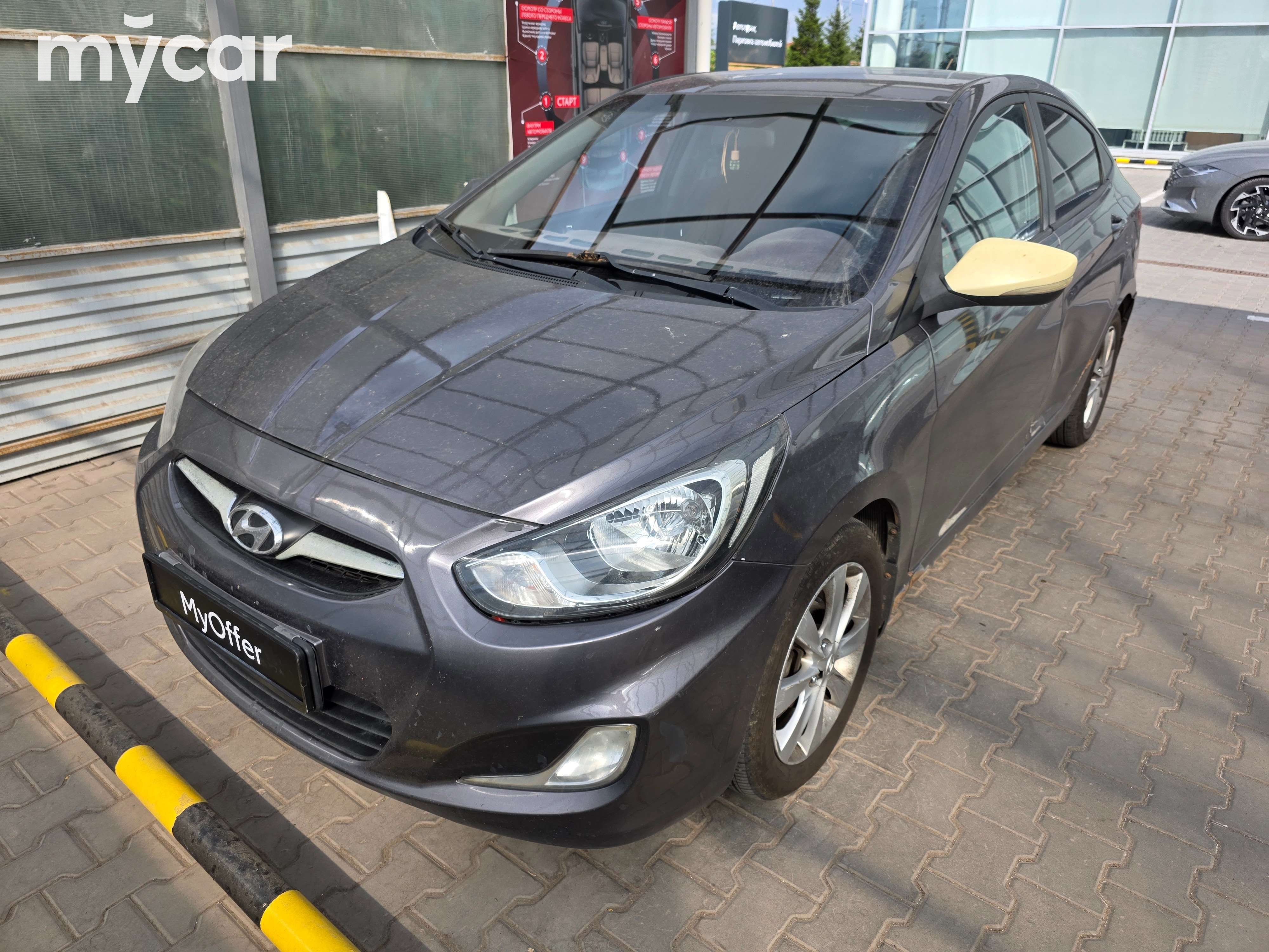 Hyundai Accent 2011