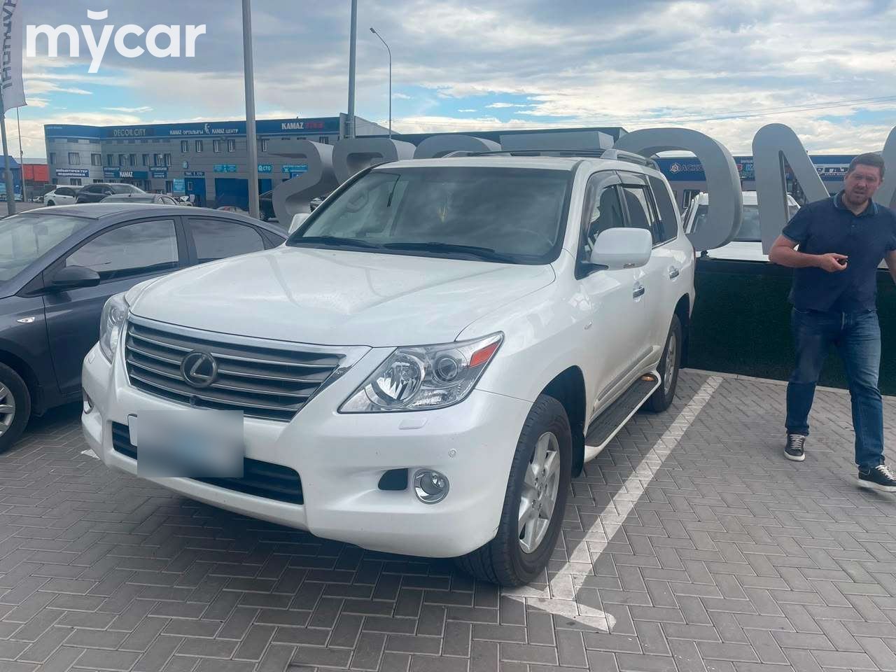 Lexus LX 2009