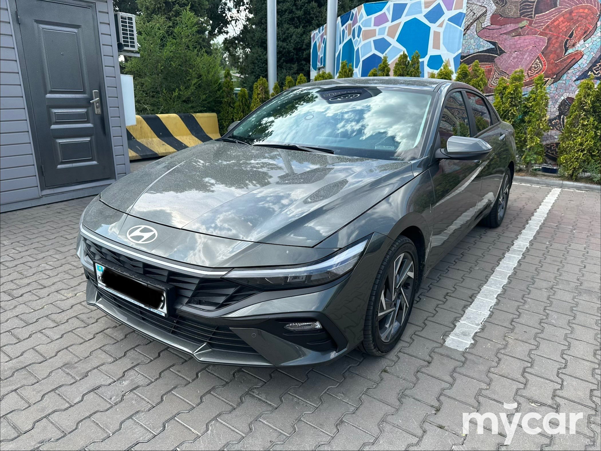 Hyundai Elantra 2024