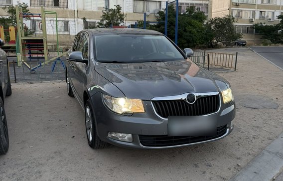 Skoda Superb 2011