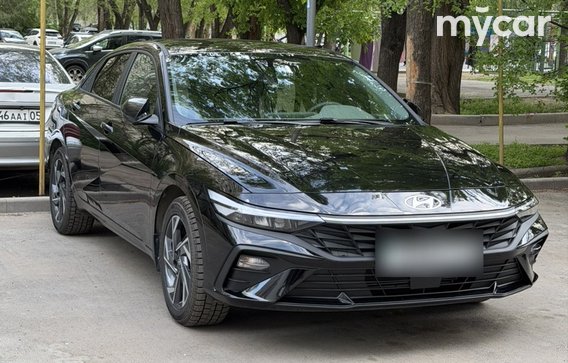 Hyundai Elantra 2025