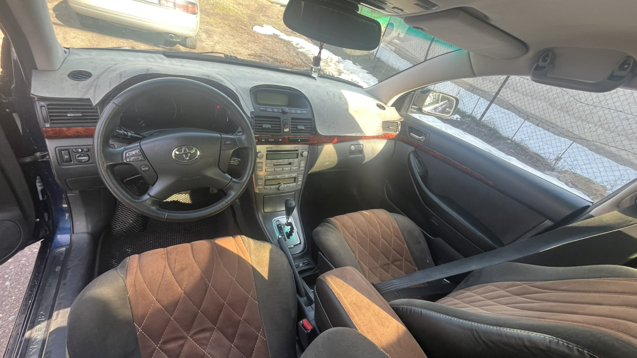 Toyota Avensis 2003