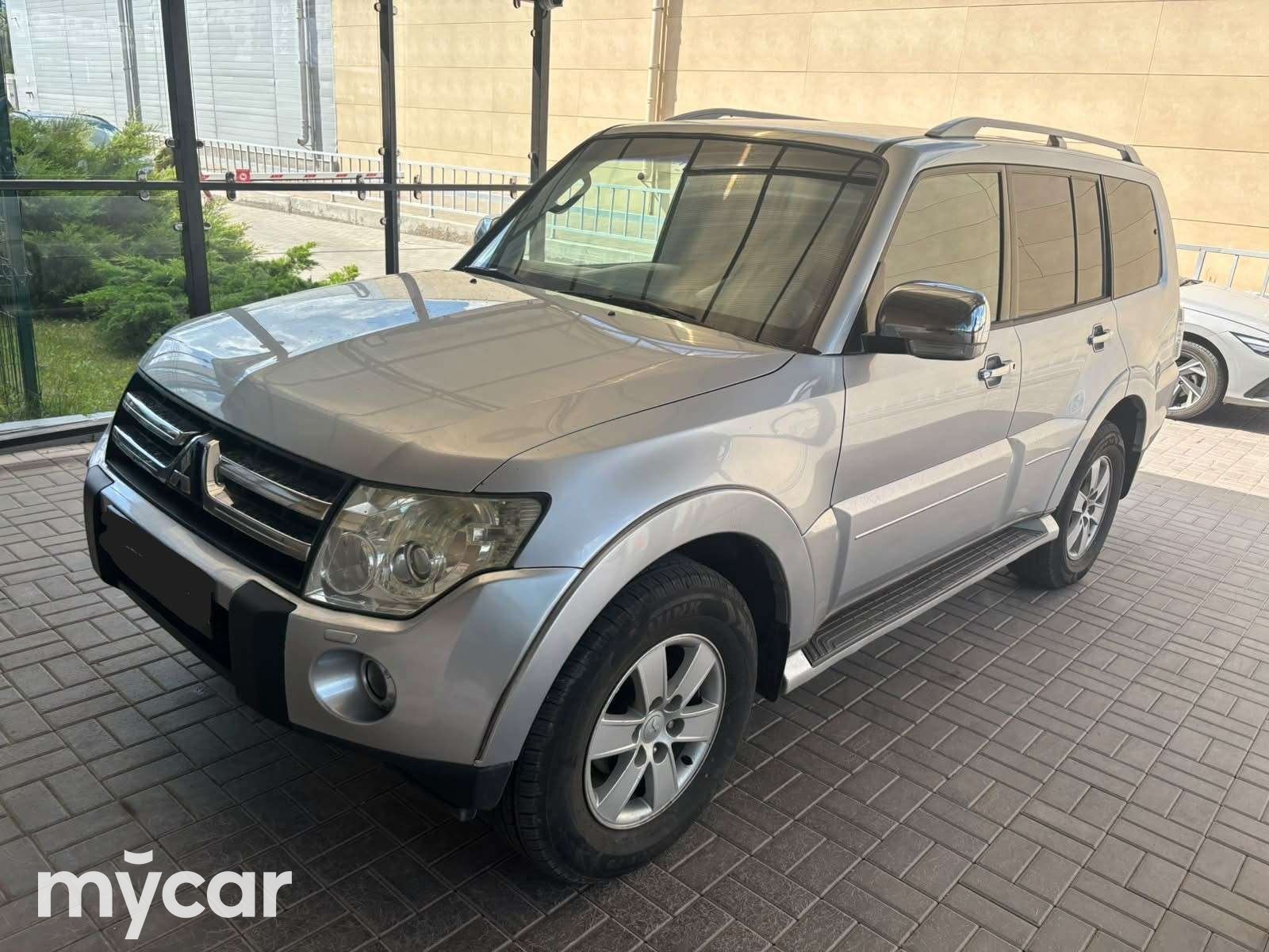 Mitsubishi Pajero 2008