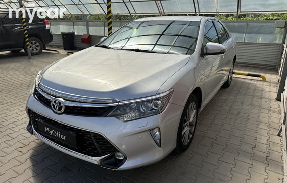 Toyota Camry 2018