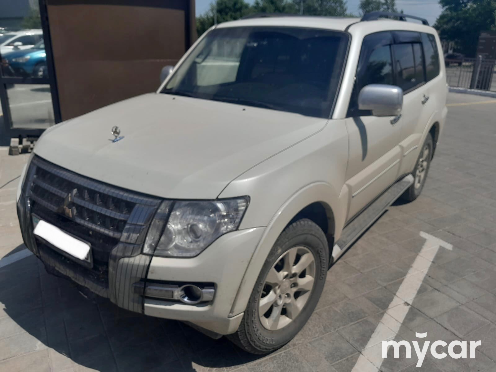Mitsubishi Pajero 2021