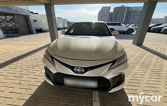 Toyota Camry 2021
