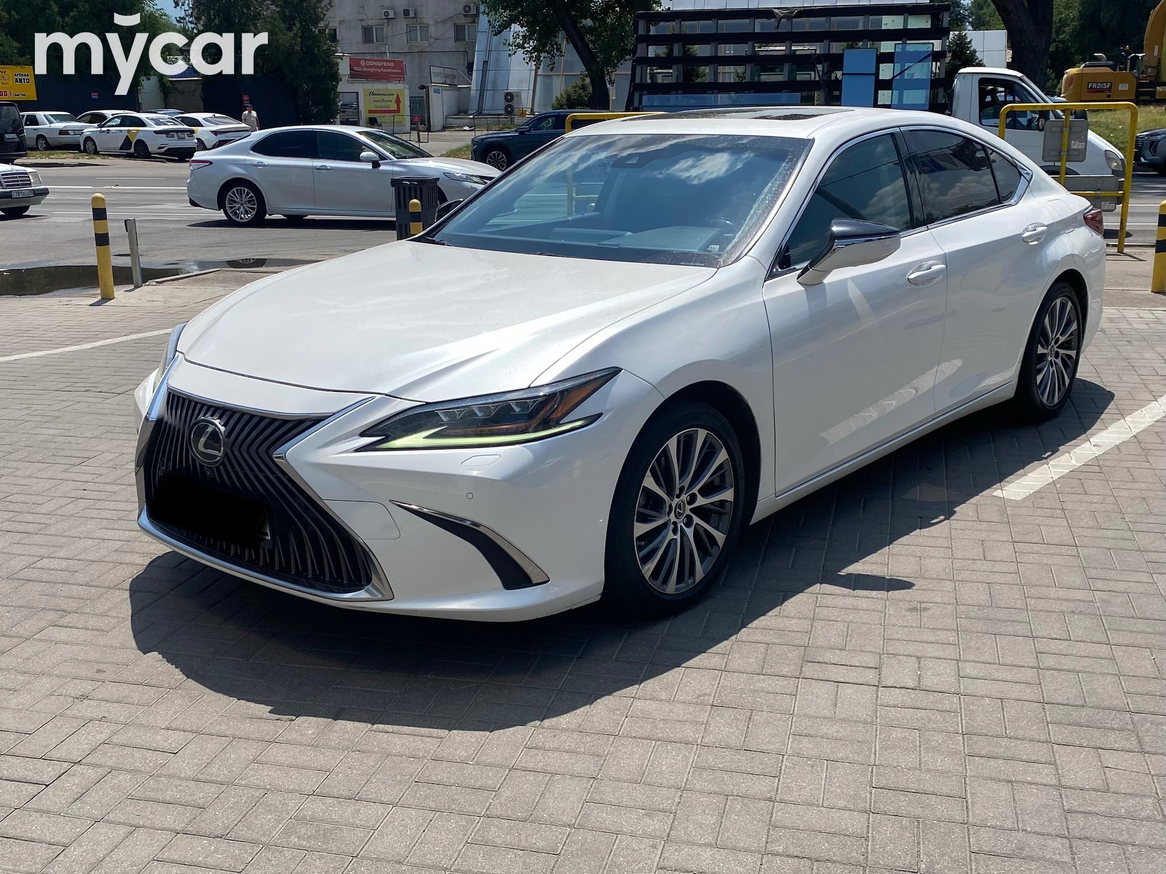 Lexus ES 2020
