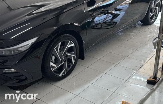 Hyundai Elantra 2023