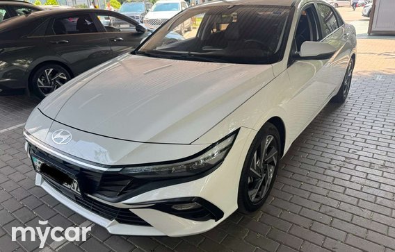 Hyundai Elantra 2024