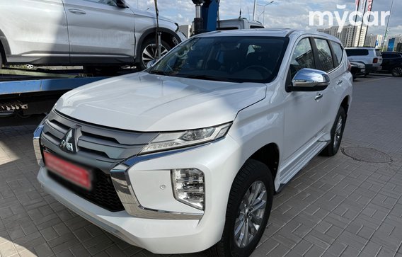 Mitsubishi Pajero Sport 2020