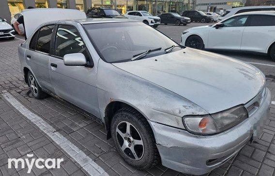 Nissan Sunny 1995
