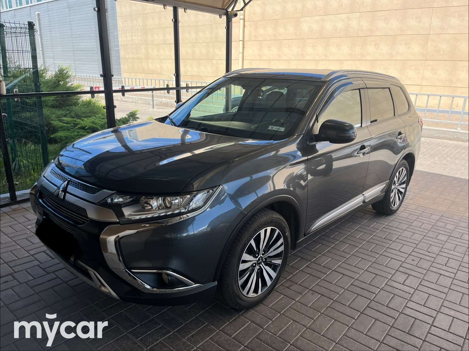 Mitsubishi Outlander 2020