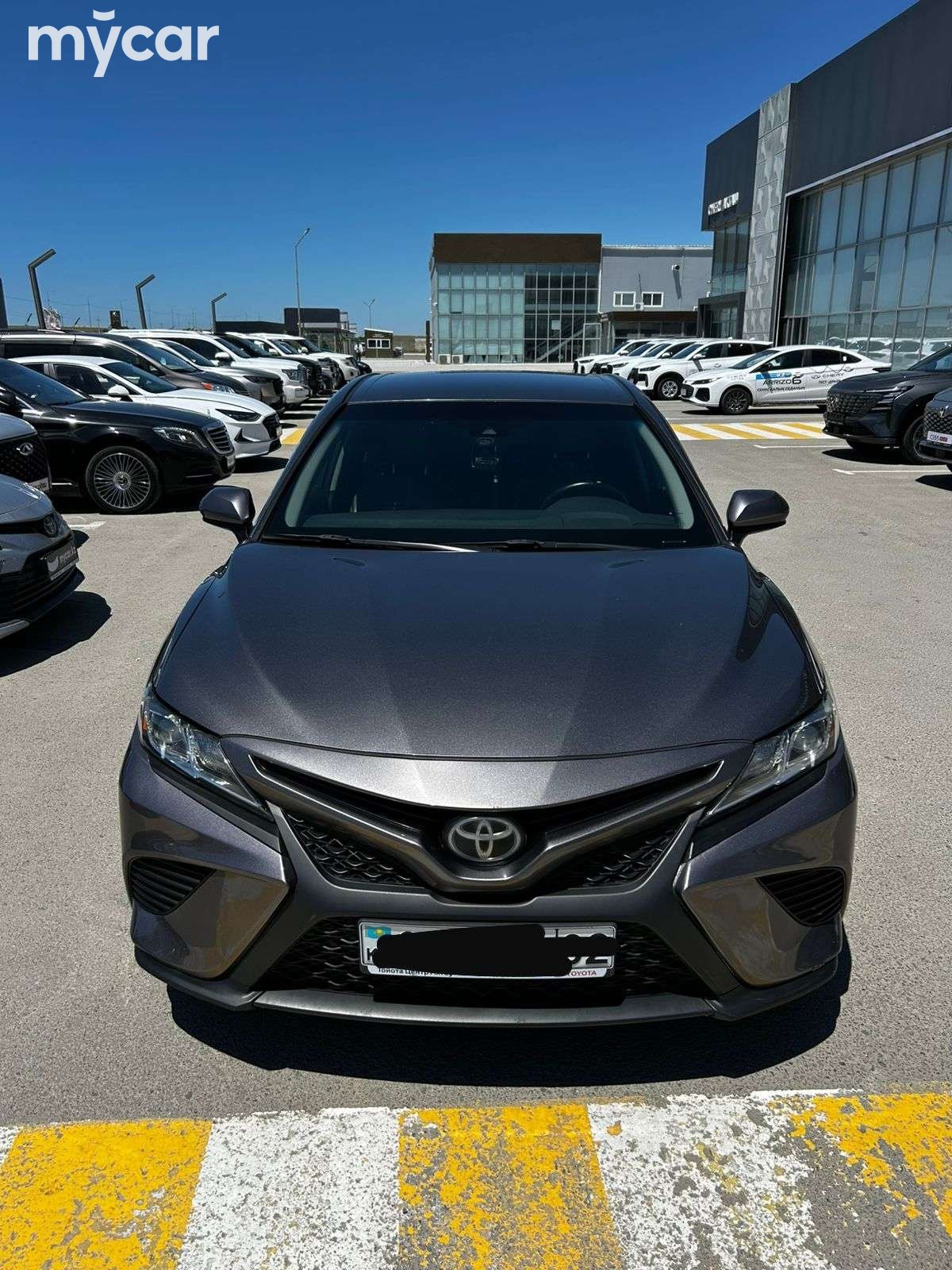 Toyota Camry 2019