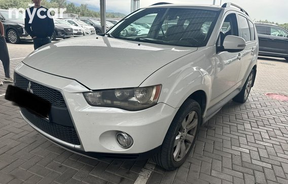 Mitsubishi Outlander 2011