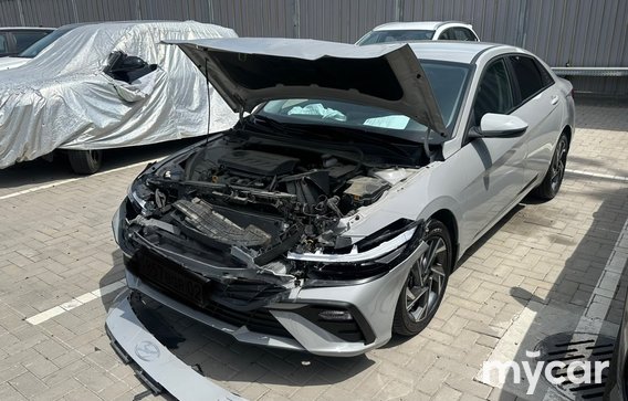 Hyundai Elantra 2024