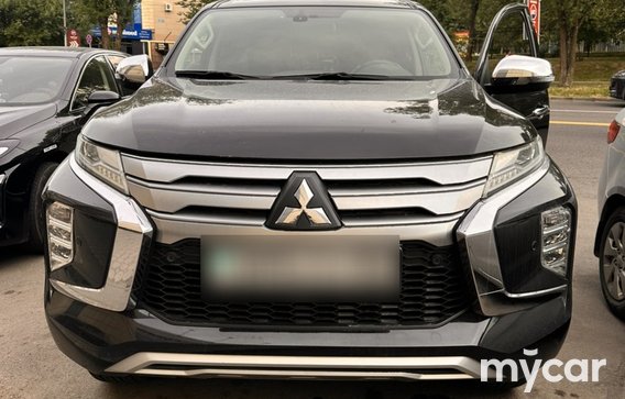 Mitsubishi Pajero Sport 2020