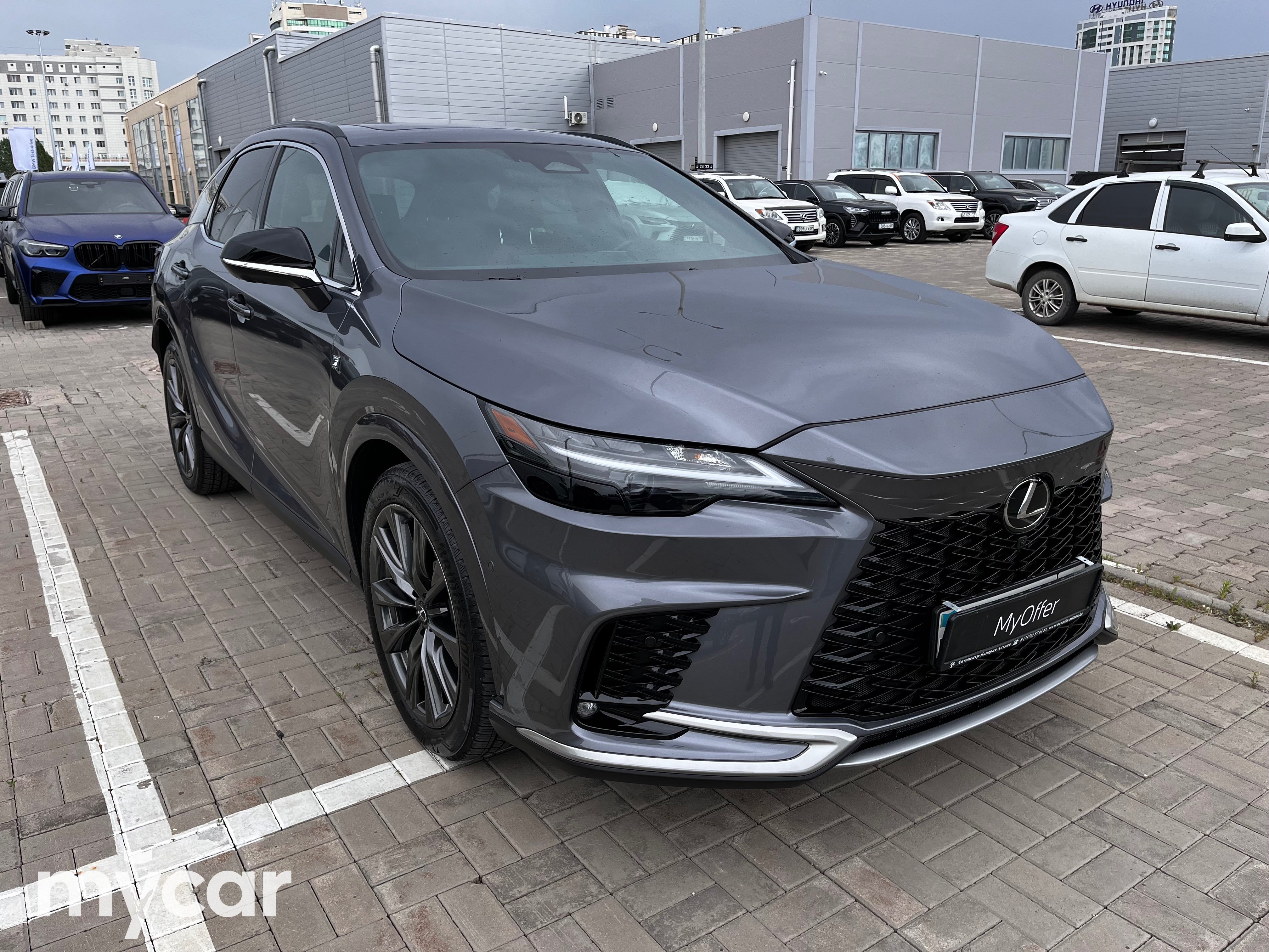 Lexus RX 2023