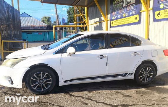 Toyota Avensis 2012