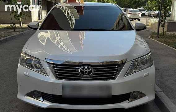 Toyota Camry 2014