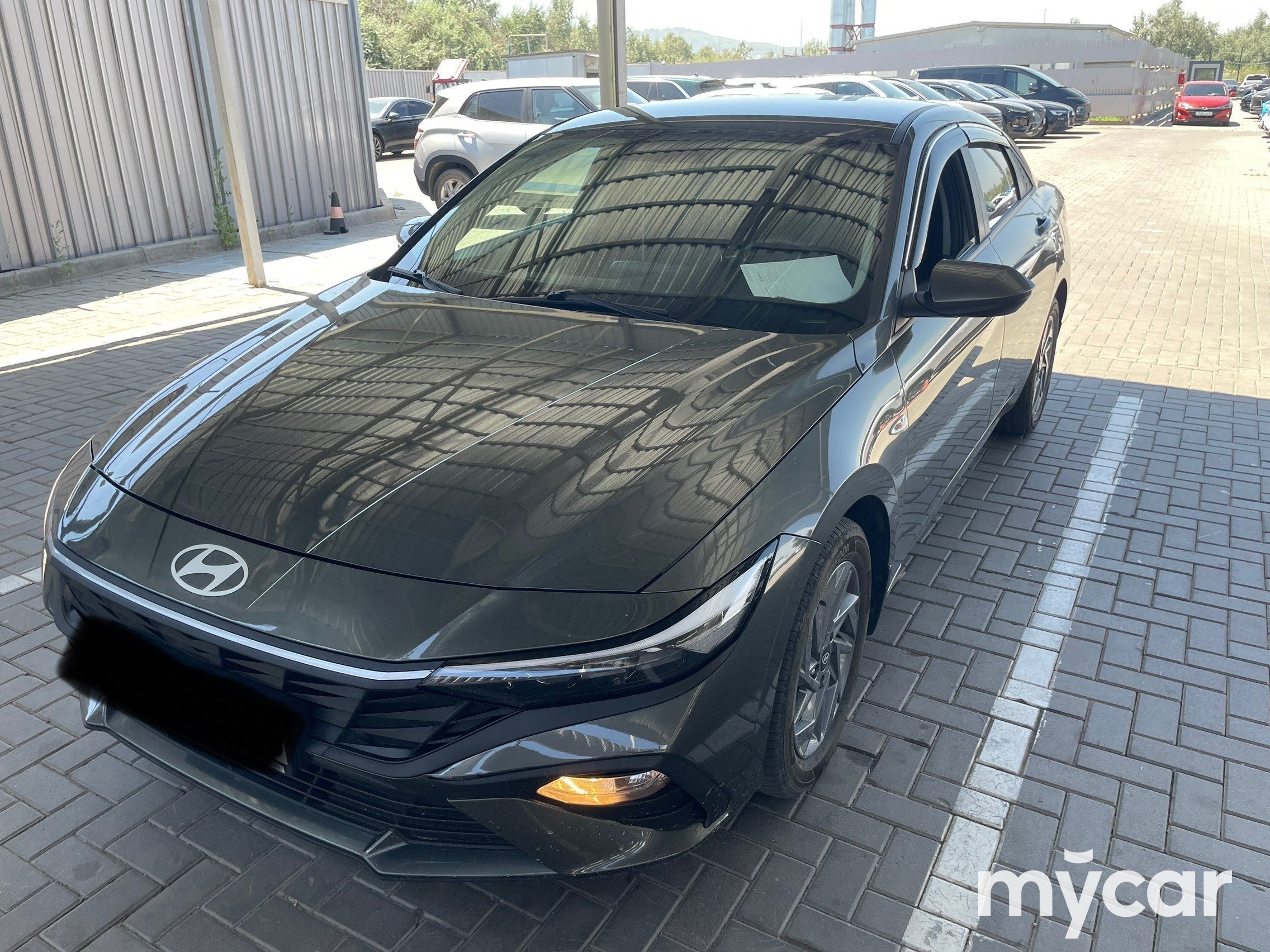 Hyundai Elantra 2025