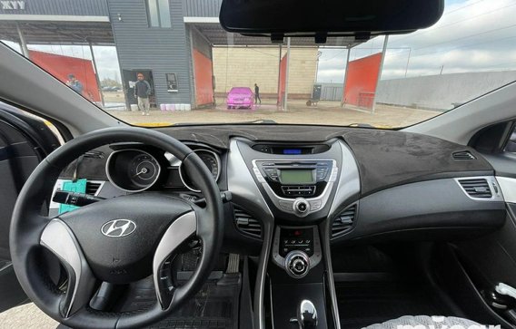 Hyundai Elantra 2013