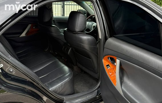 Toyota Camry 2010