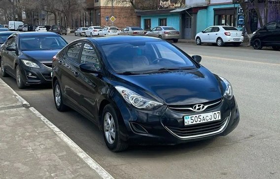 Hyundai Elantra 2013