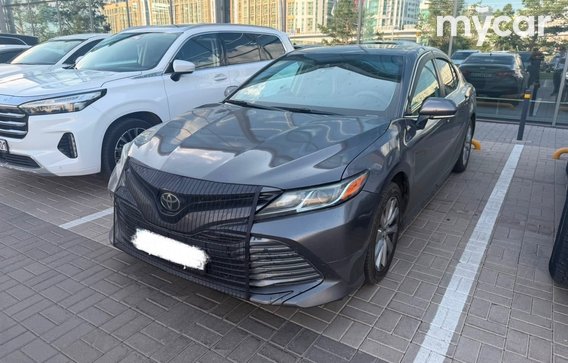 Toyota Camry 2019