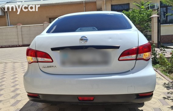 Nissan Almera 2015