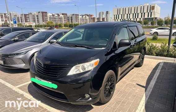 Toyota Sienna 2014