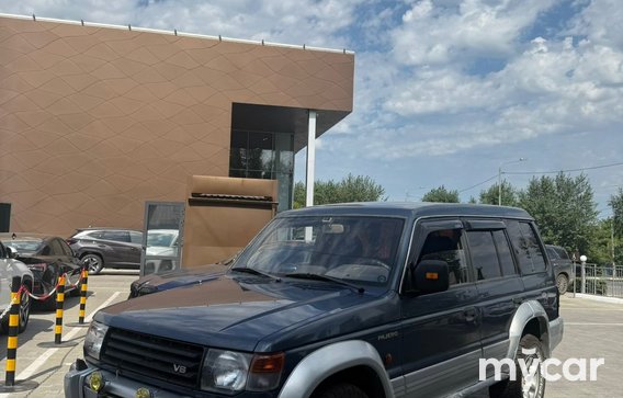 Mitsubishi Pajero 1992