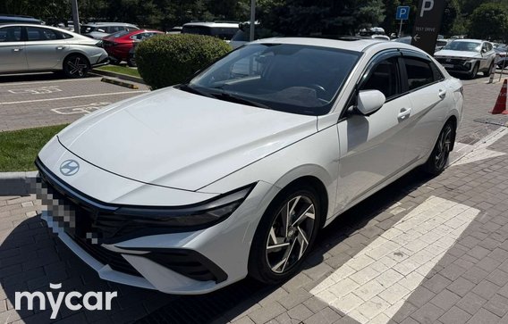 Hyundai Elantra 2024