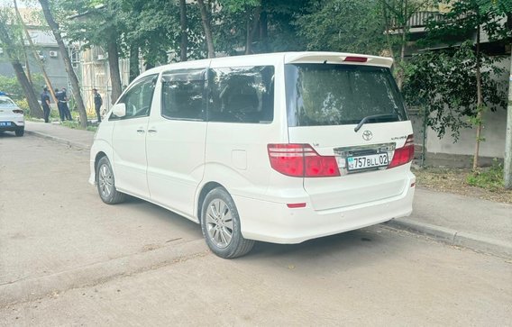 Toyota Alphard 2009