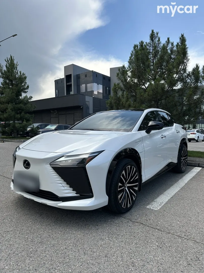 Lexus RZ, 2023
