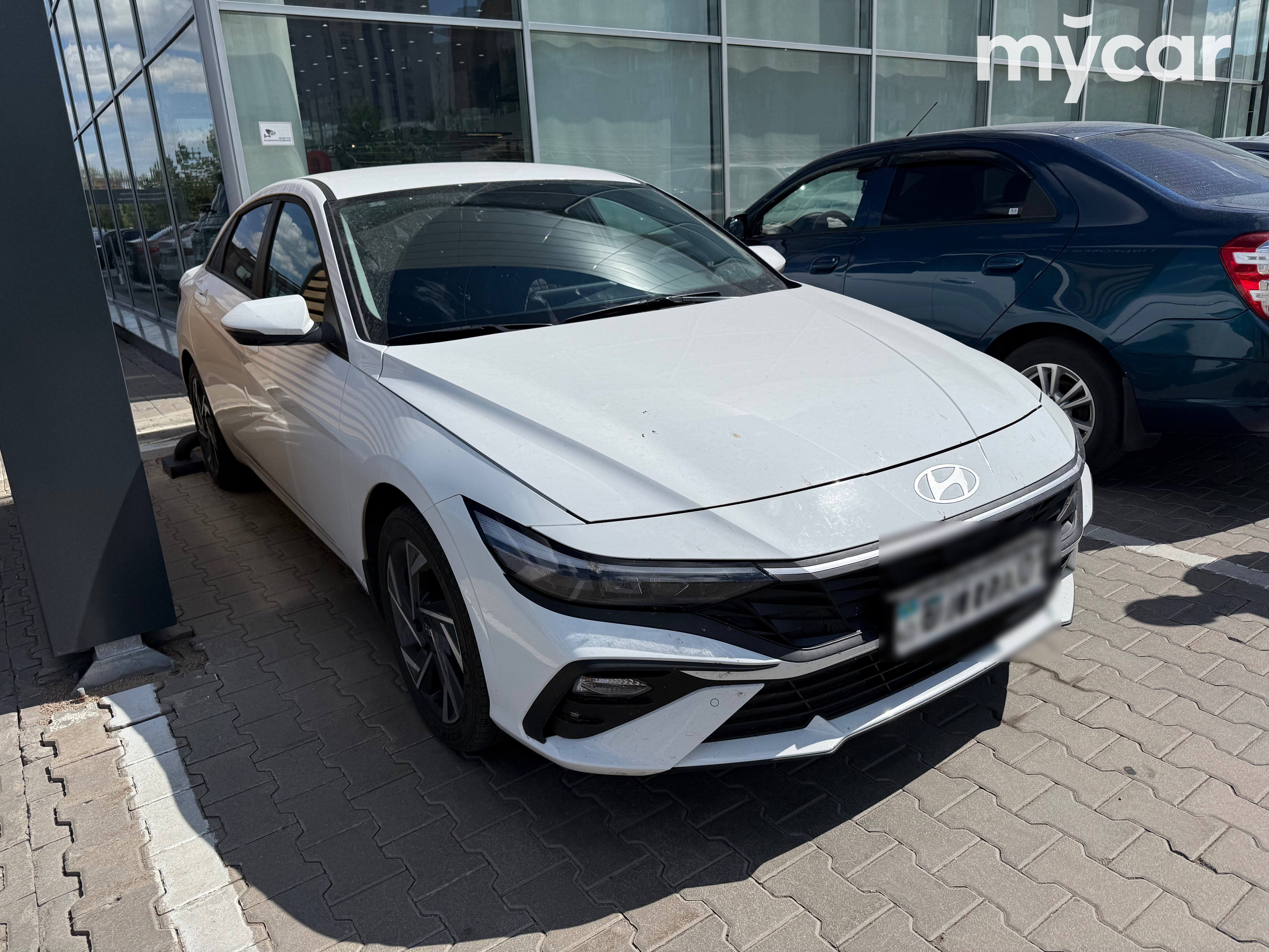 Hyundai Elantra 2024