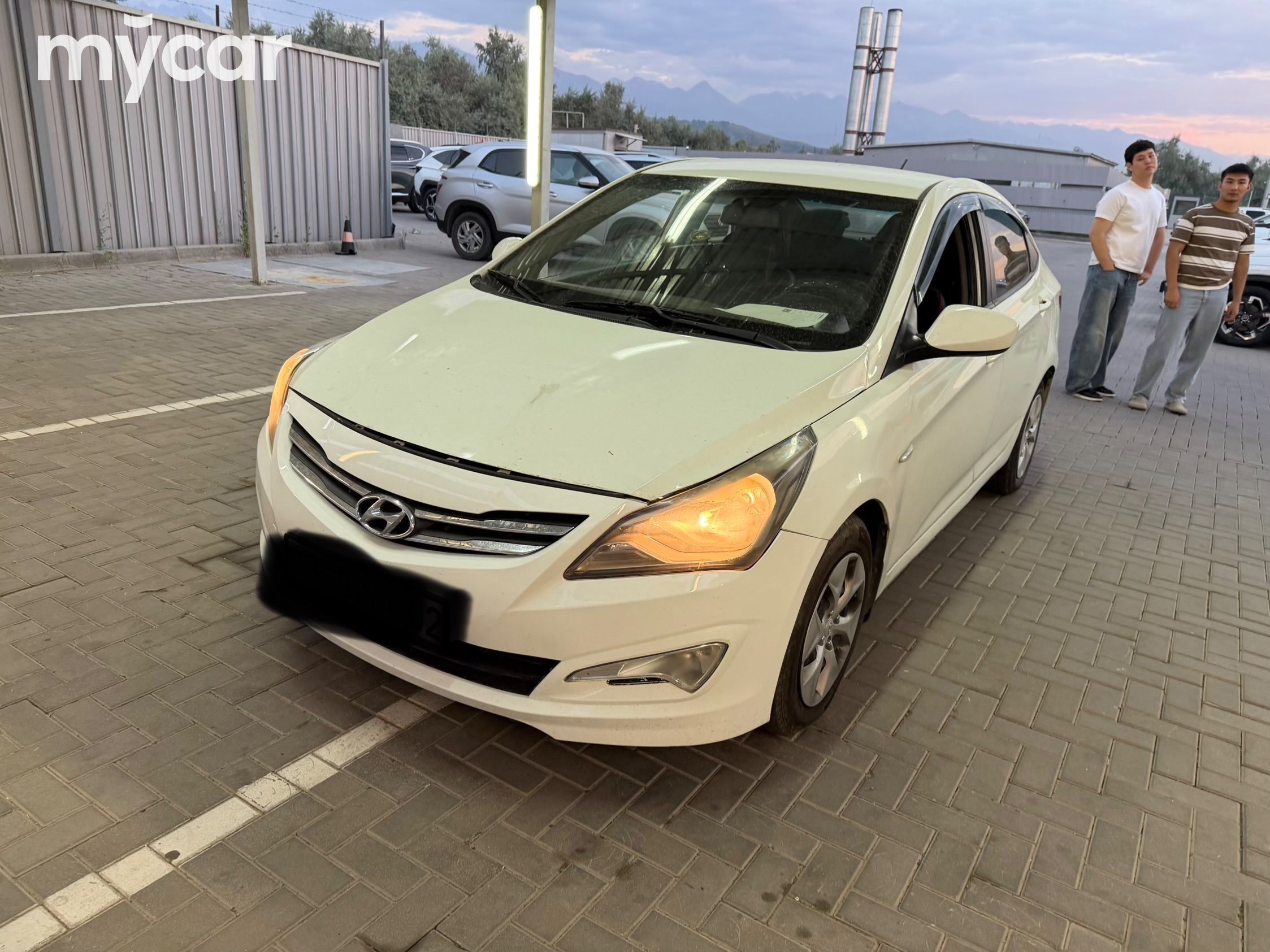 Hyundai Solaris 2015