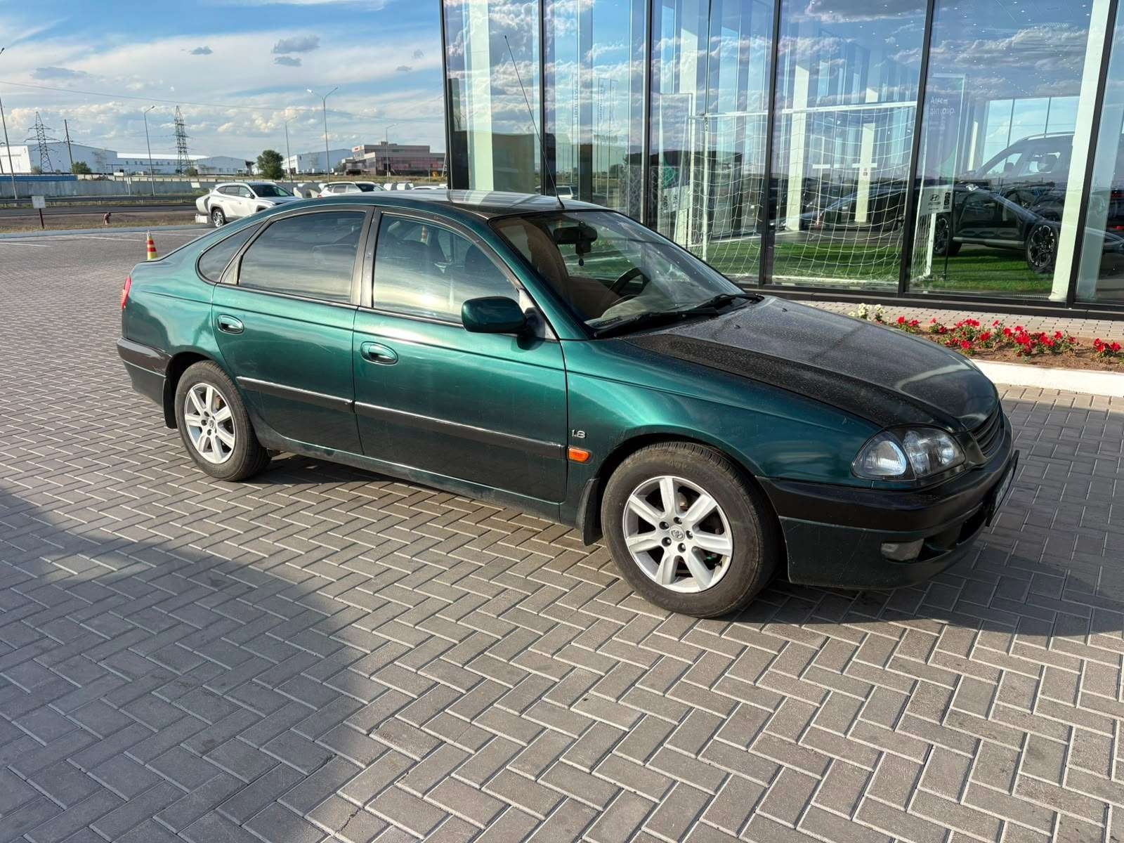 Toyota Avensis 1999