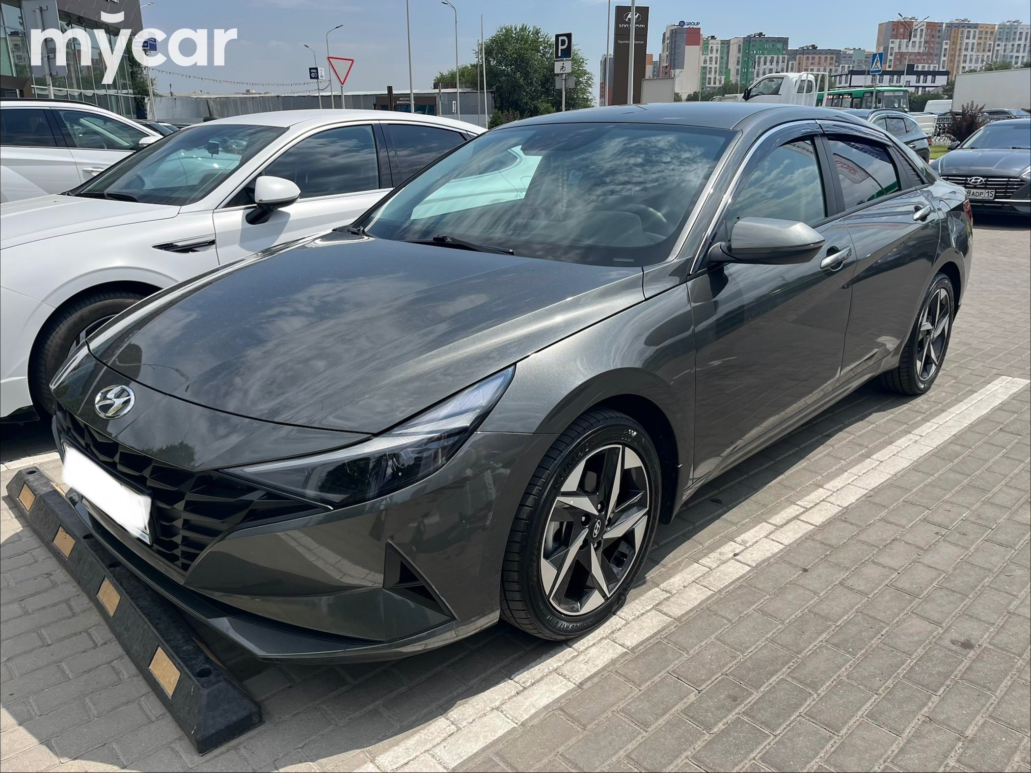 Hyundai Elantra 2023