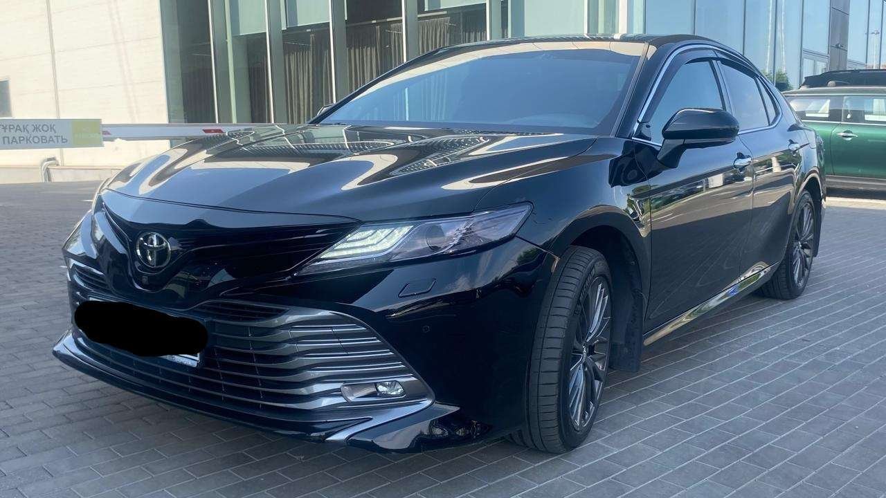 Toyota Camry 2019