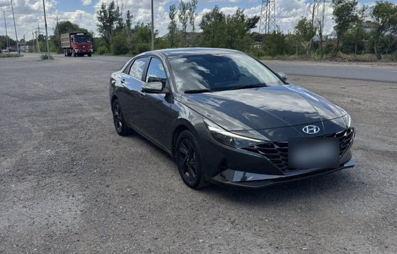 Hyundai Elantra 2023