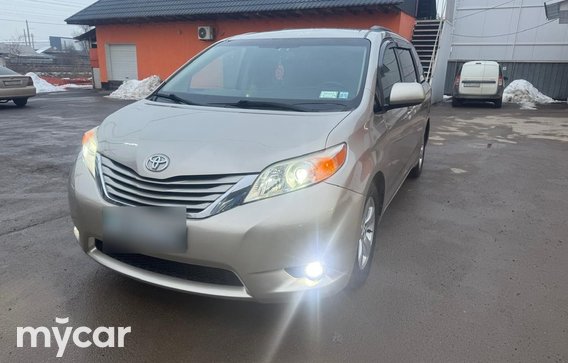 Toyota Sienna 2015