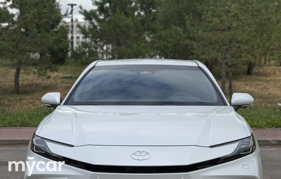 Toyota Camry 2025