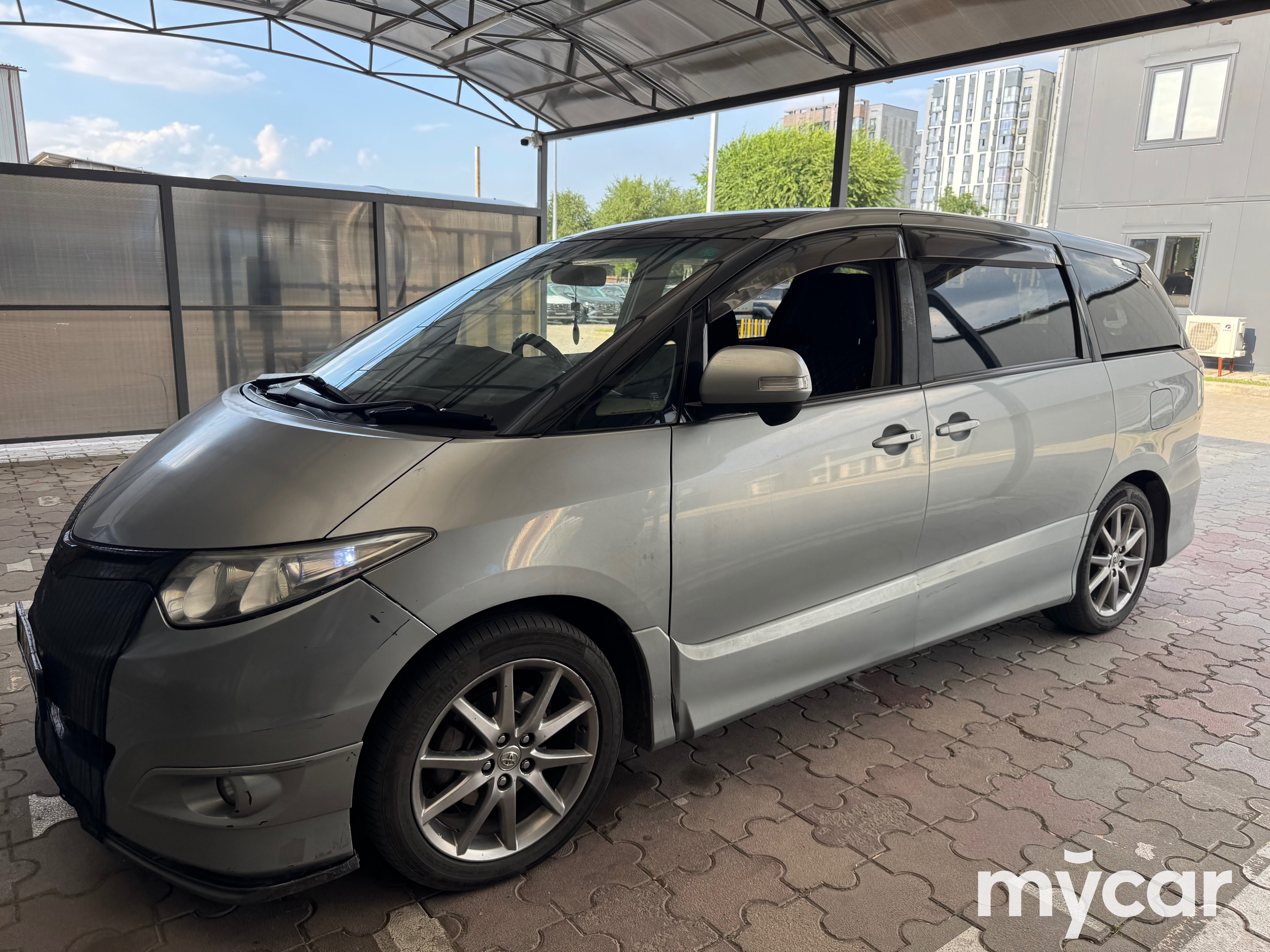 Toyota Estima 2006