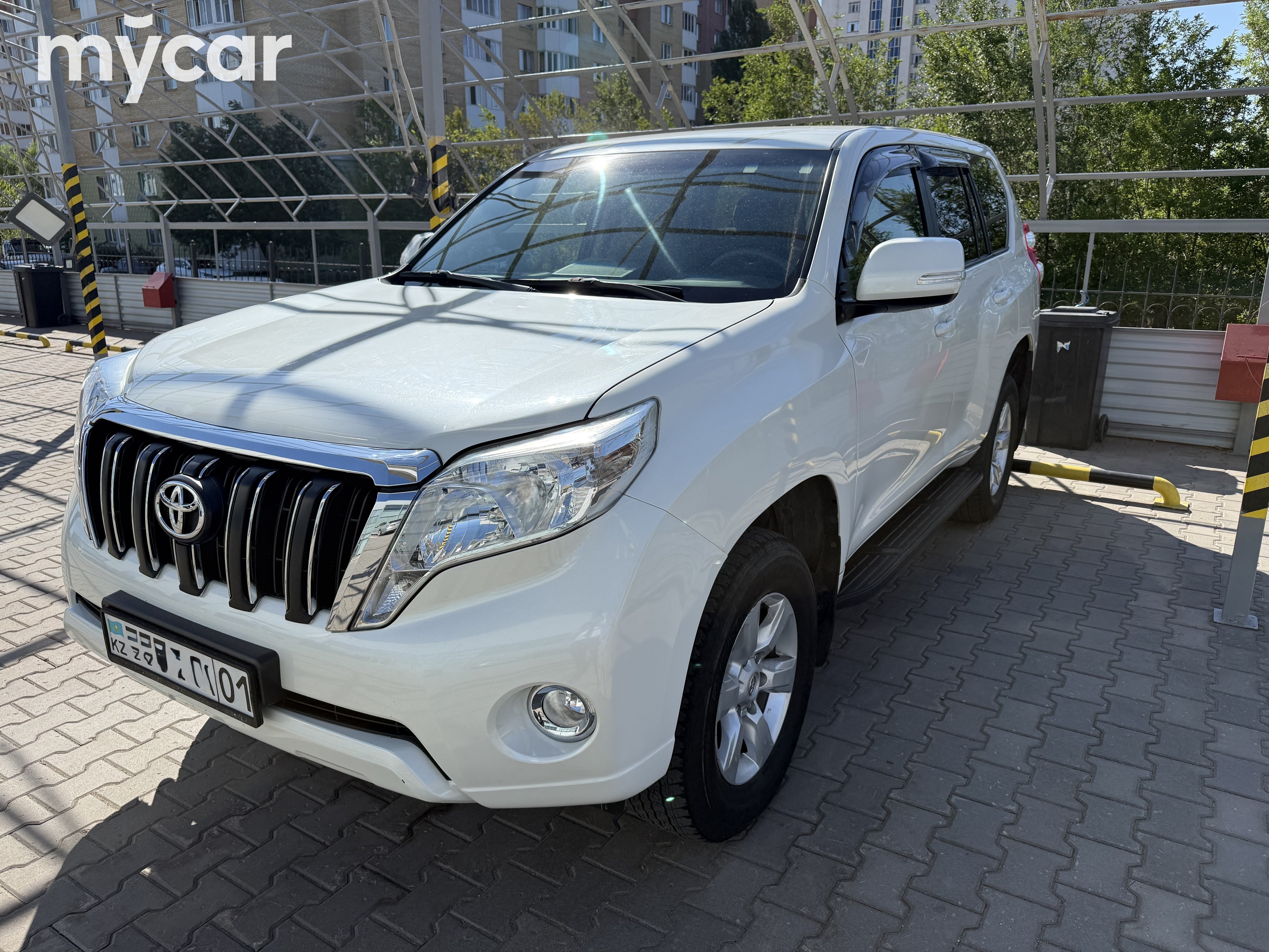 Toyota Land Cruiser Prado 2014
