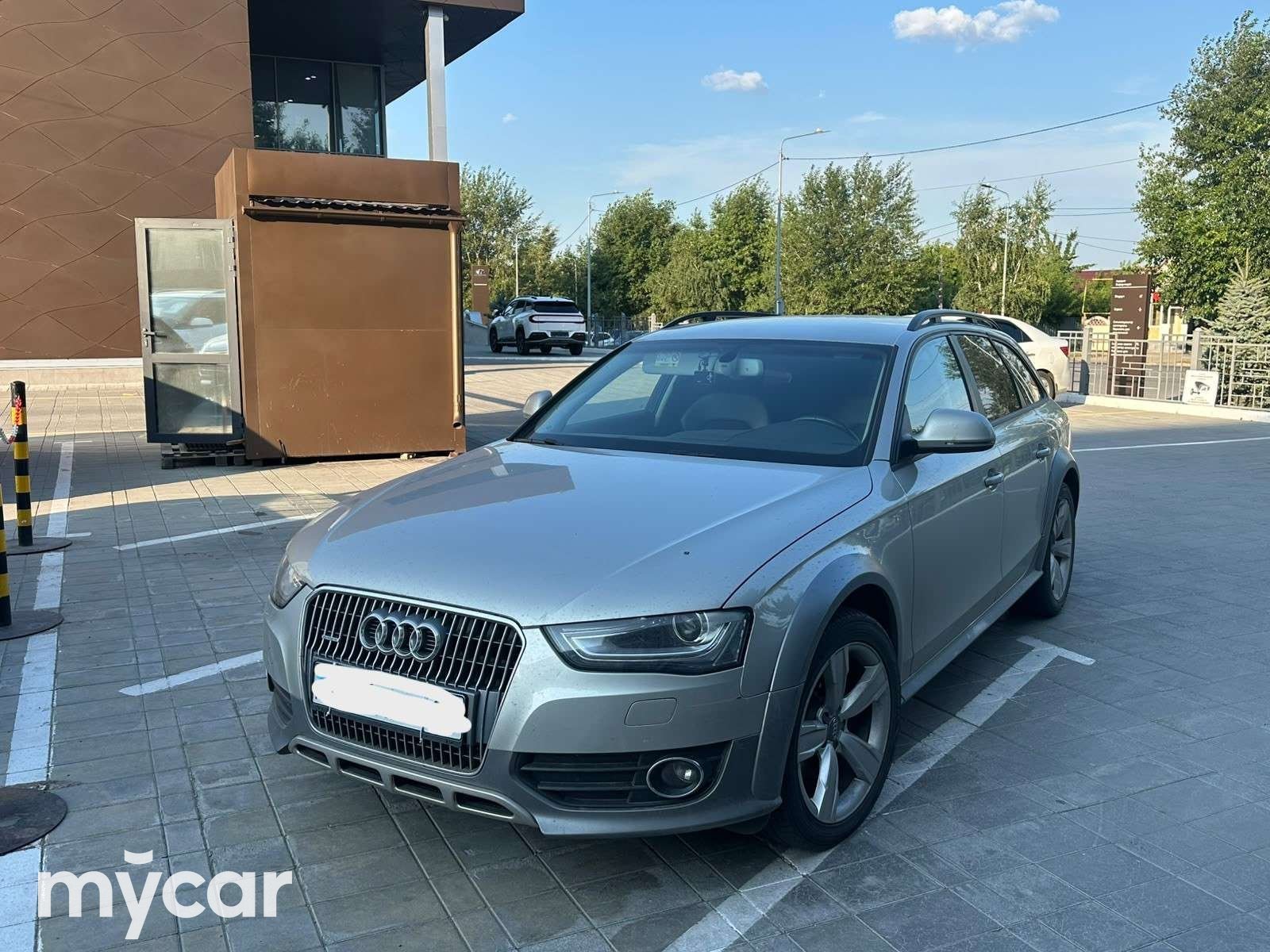 Audi A4, 2014